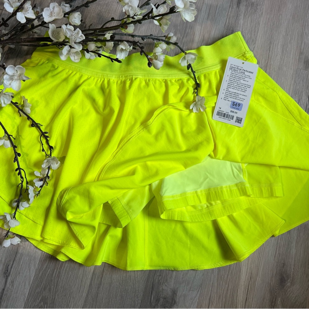 Lululemon Athletica Neon Yellow Skirt